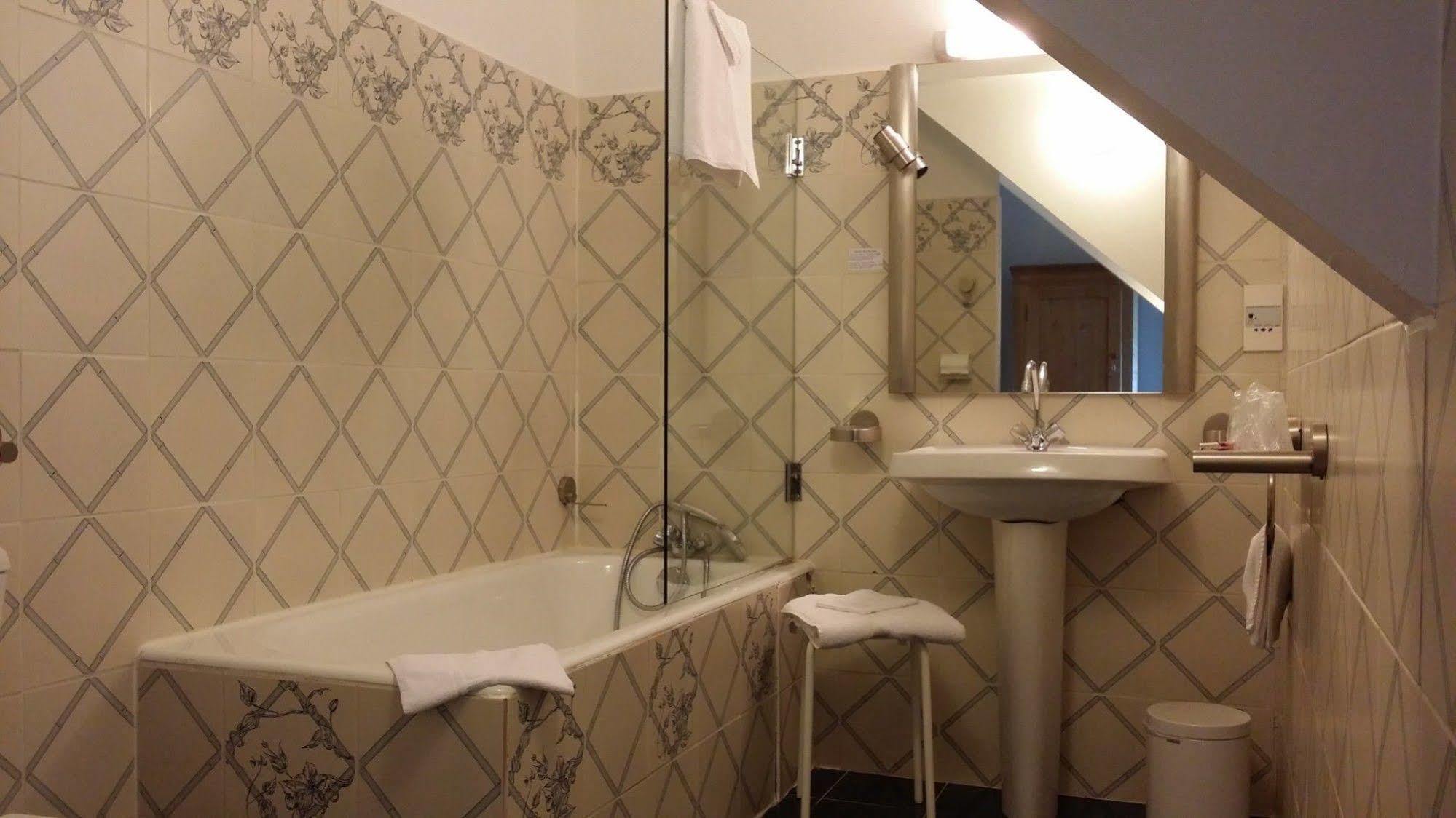 La Roche Du Marais Hotel Omonville-la-Petite Bagian luar foto