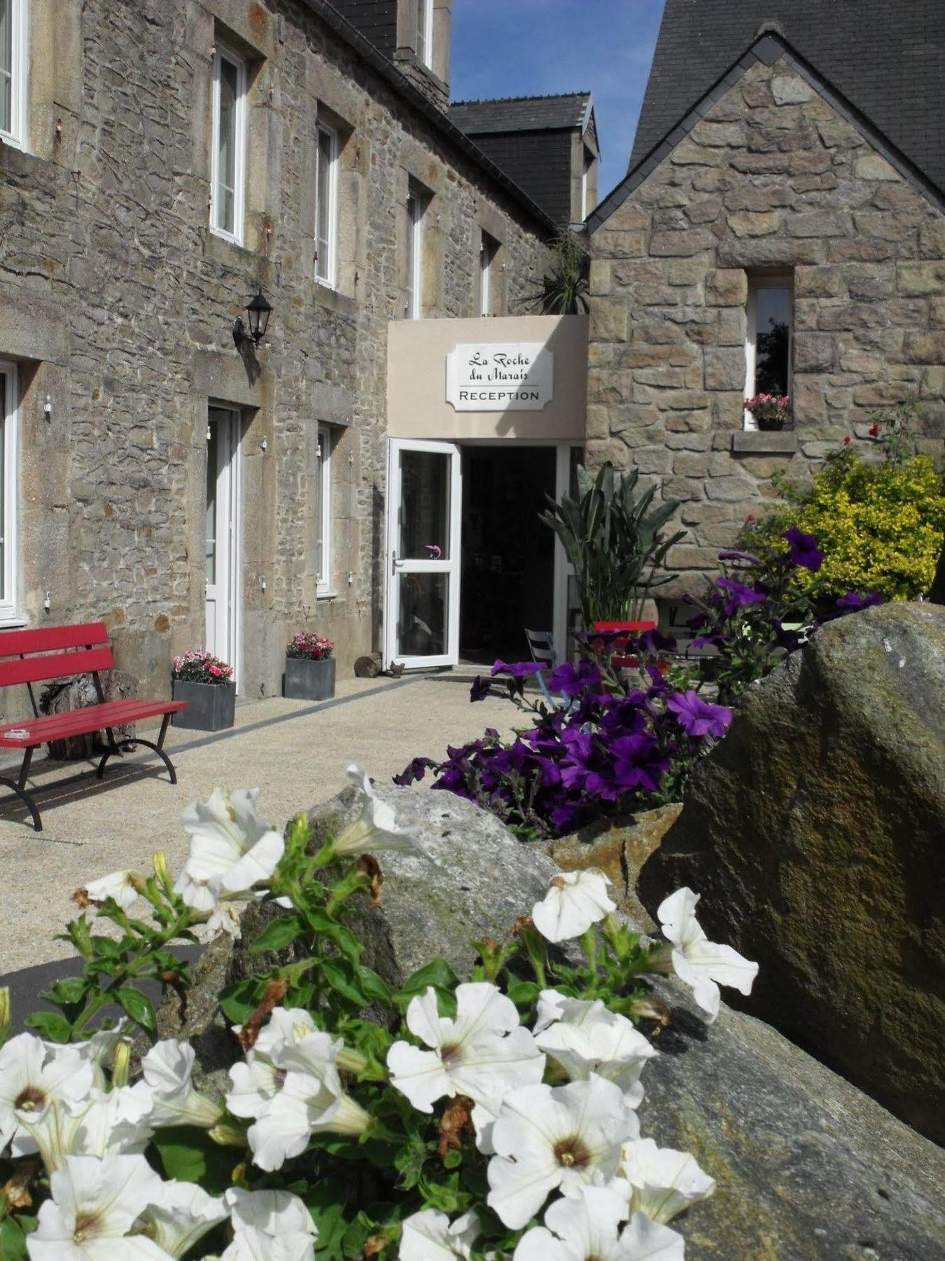 La Roche Du Marais Hotel Omonville-la-Petite Bagian luar foto